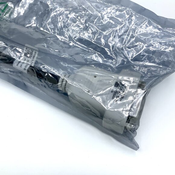 NEW Bizlink DP/N 023NVR Video Adapter DisplayPort (male) to DVI-D (female) - Picture 4 of 8